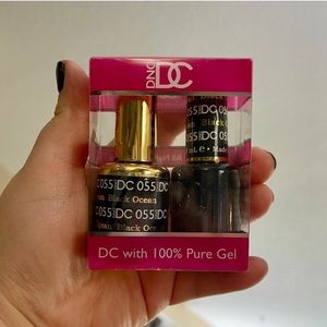 DND Black Ocean Gel and Regular Nail Polish Duo